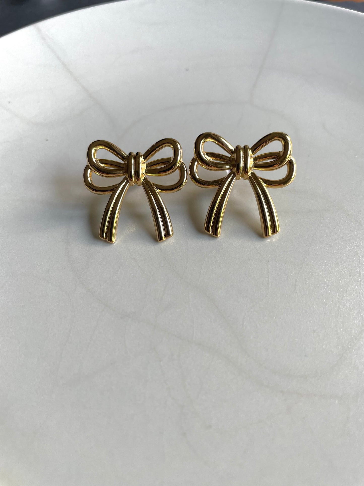 Friday ribbon