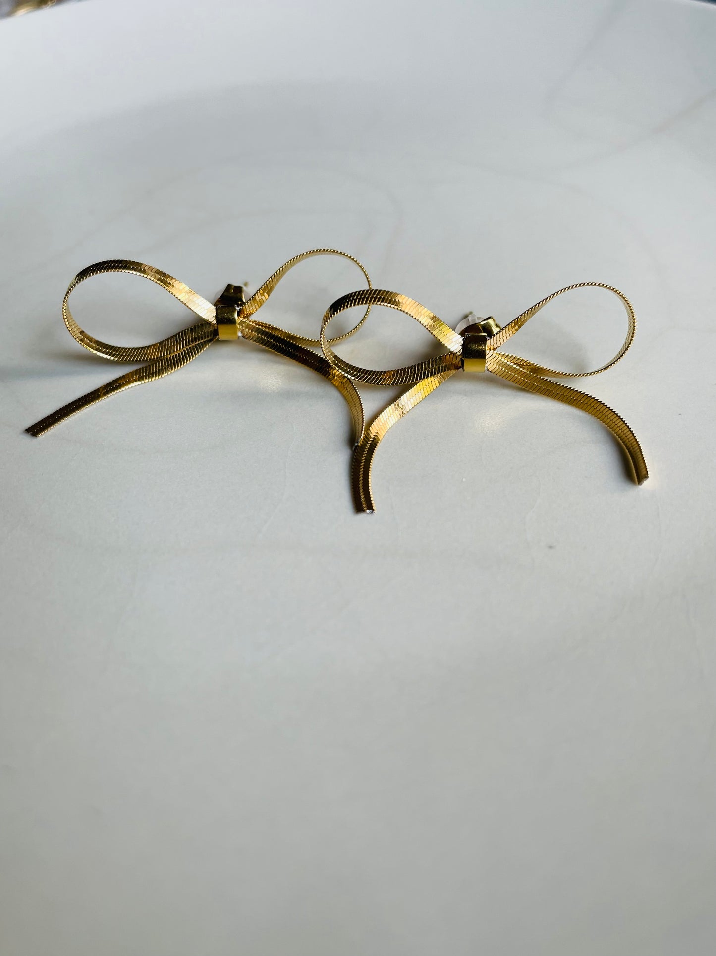 Monday Ribbon