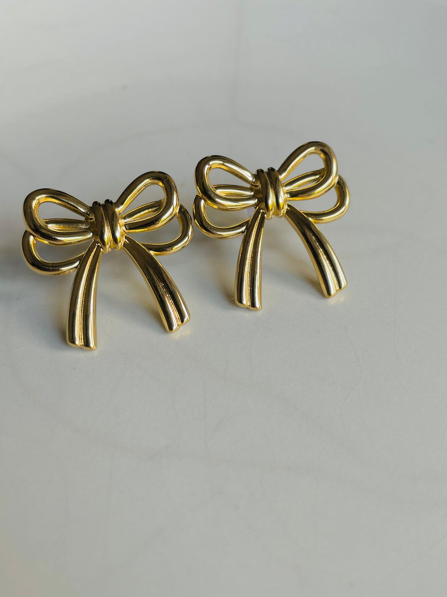 Friday ribbon