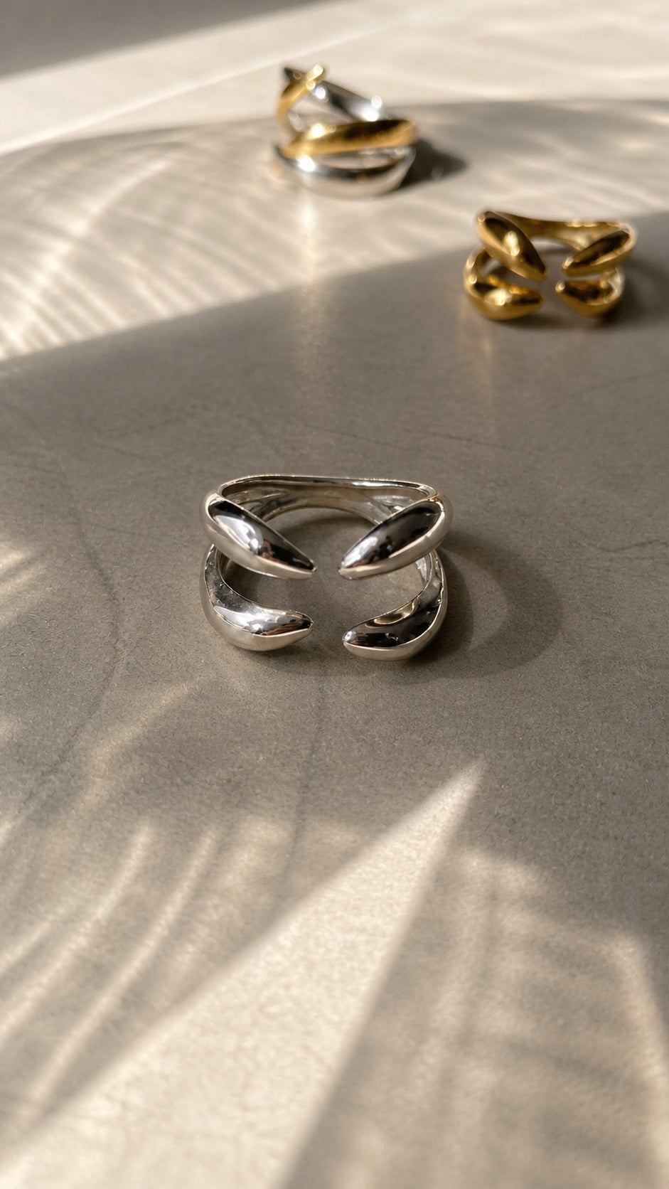 Claw Ring