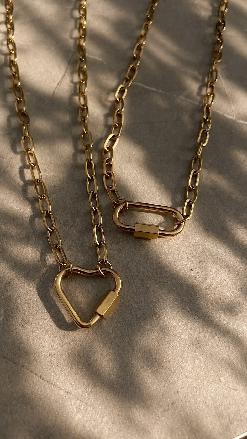 Axis lock